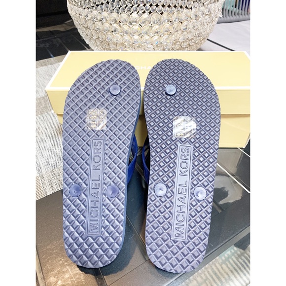 NIB Michael Kors Flip Flop Sandals PVC Stacked - Picture 5 of 6
